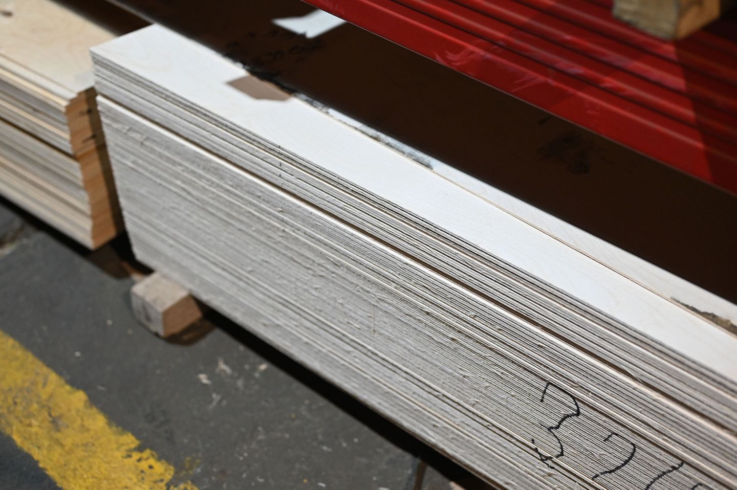 Фанера ФК 3мм 1525х1525мм сорт 3/3 шлифованная березовая