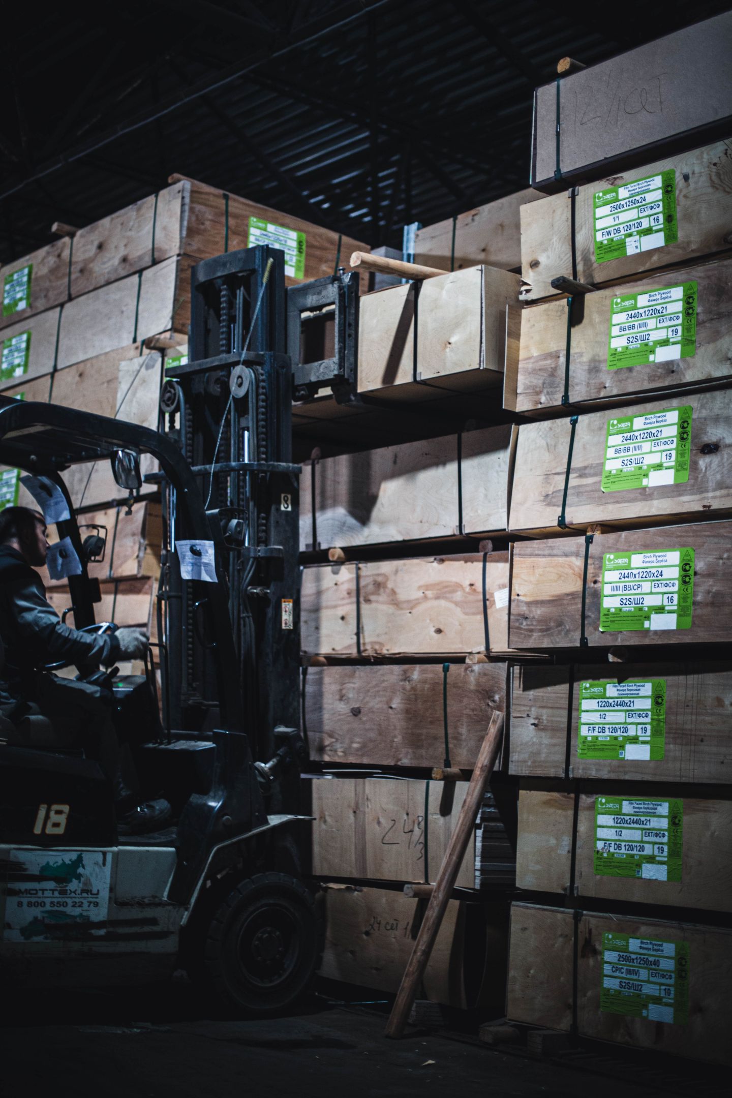 Фанера бакелизированная 15мм 2440х1220 мм сорт ФБС березовая влагостойкая