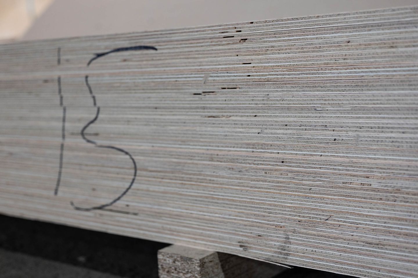 Фанера ФСФ 15 мм 2440х1220 мм сорт 1/2 шлифованная хвойная влагостойкая Larch Лиственница